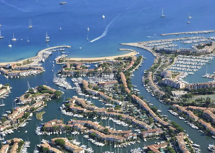 Luxury Apartment In Port Grimaud