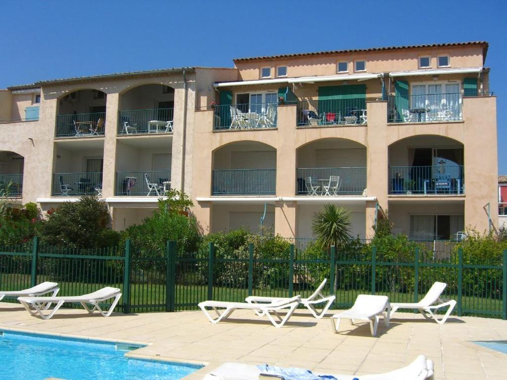 Luxury In Port *
